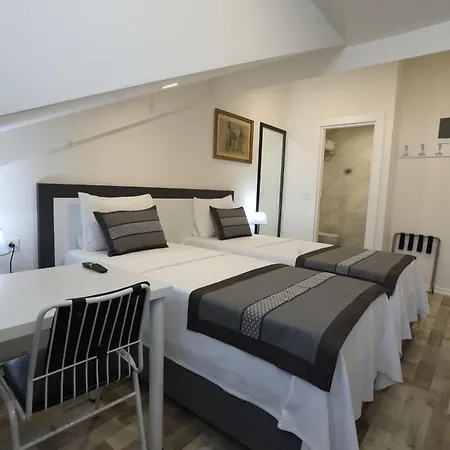 Askadar çatı Hotel